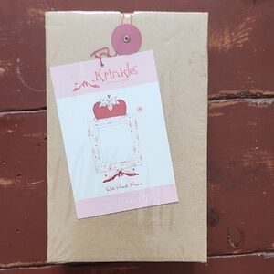 DEPT 56 Kringles, Red Heart Frame. NIB